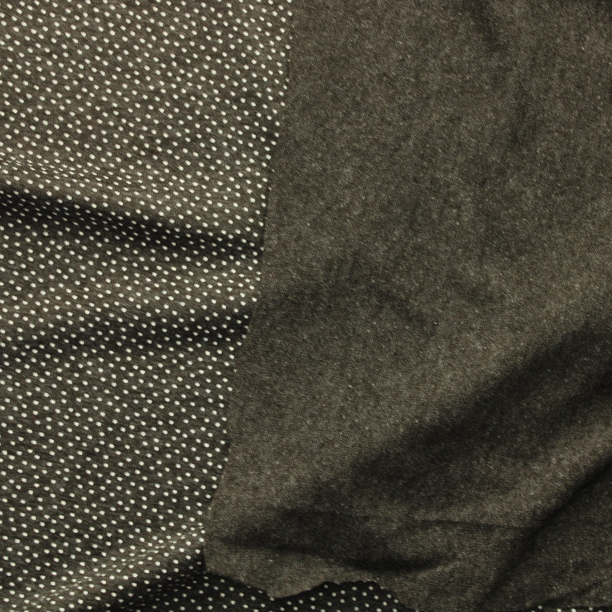 Meleerattu pilkku Neulos - Pala