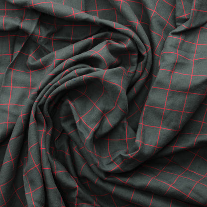 Harmaa punaruutuinen Vaatetuskangas - Pala