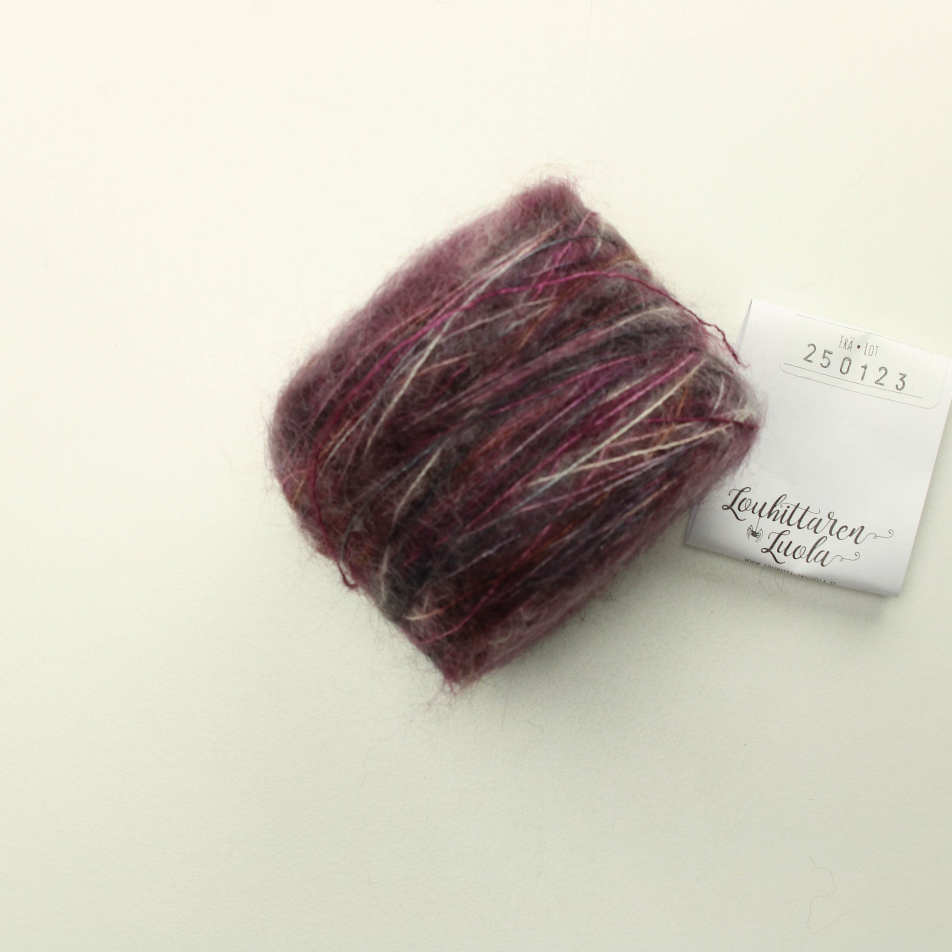 Louhittaren Luola Röyhetyinen - Katla