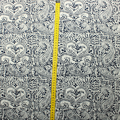 Sinivalkoinen kuviollinen Viskoositrikoo - Pala