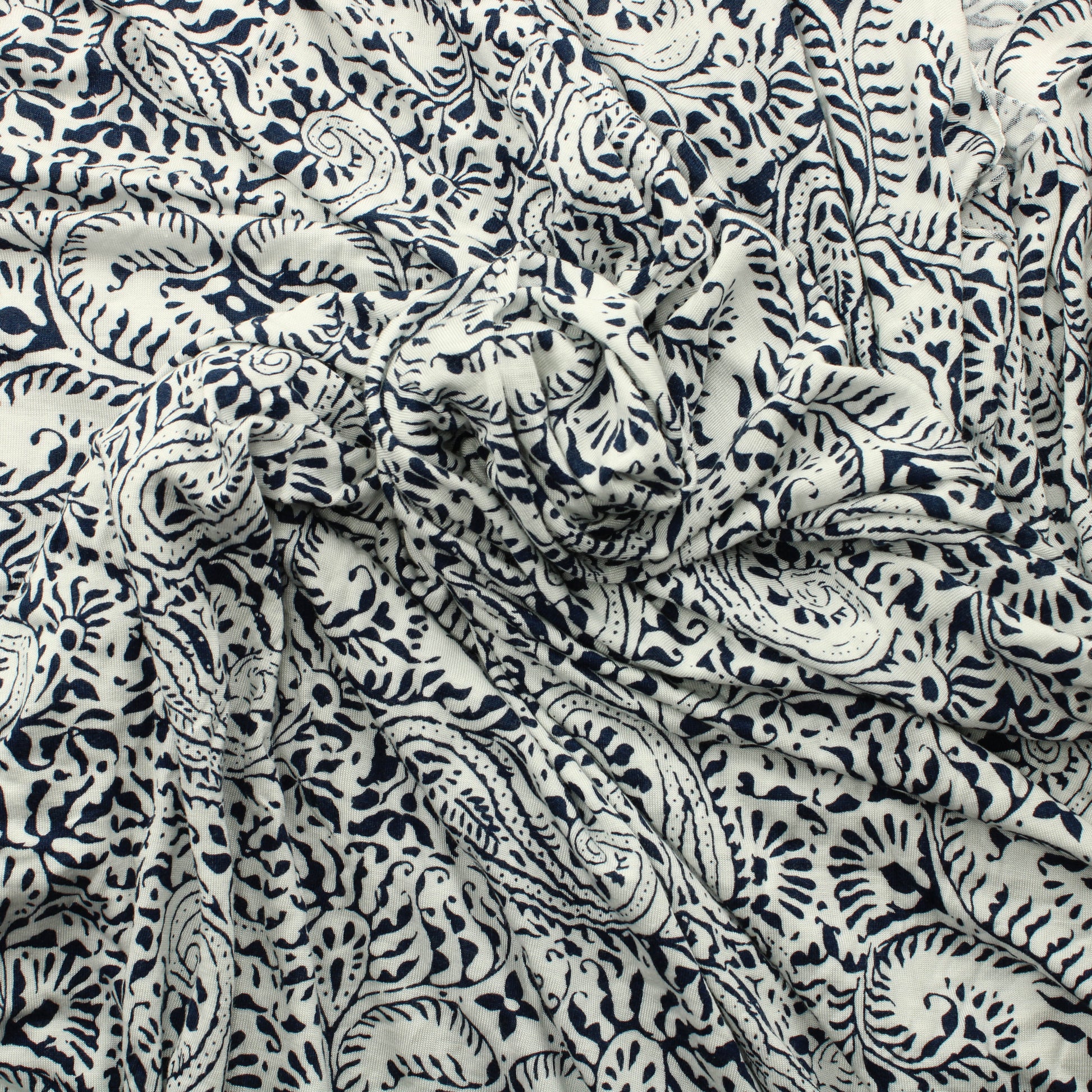 Sinivalkoinen kuviollinen Viskoositrikoo - Pala