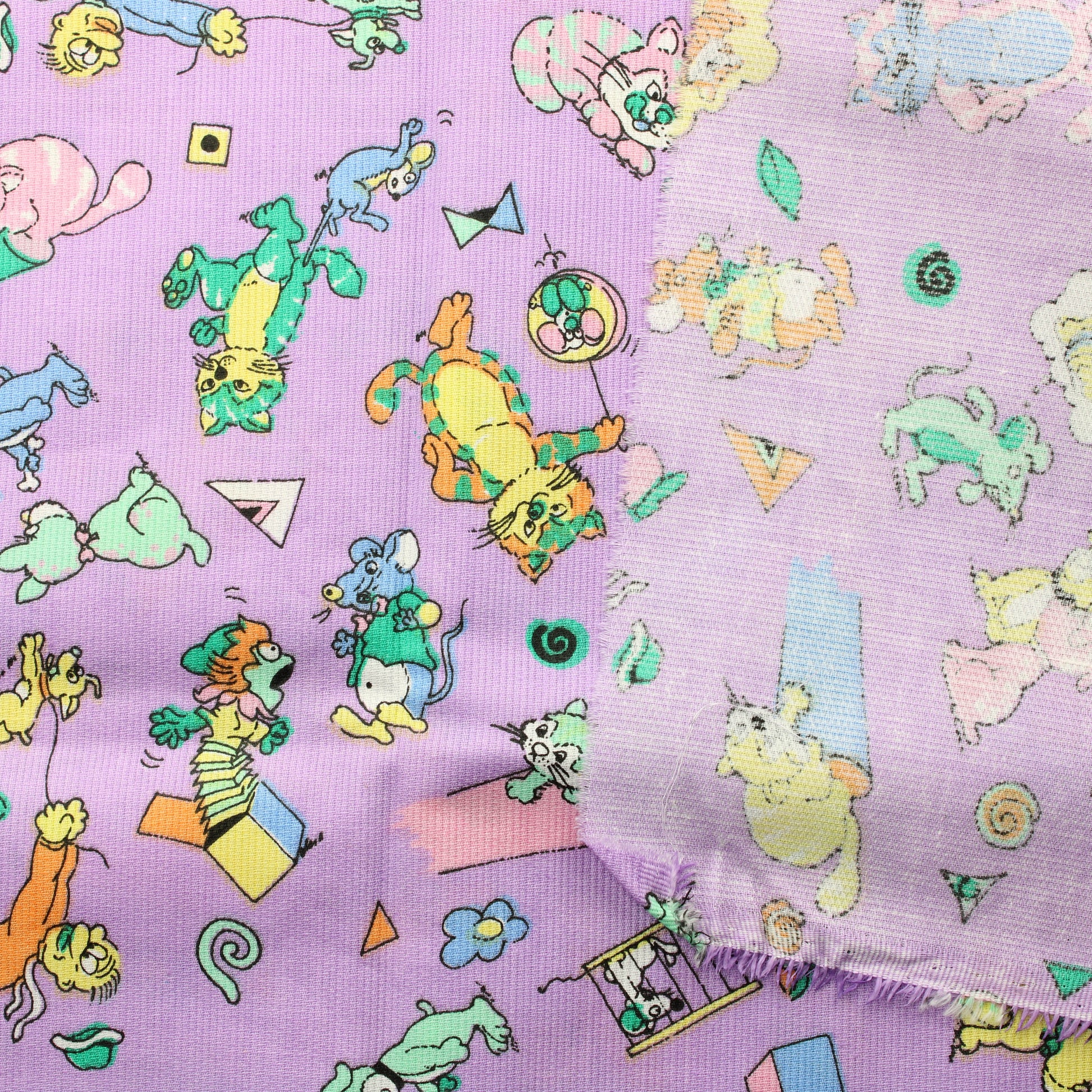 Pystyratiainen Eläinkuvioinen Vaatetuskangas - Pala