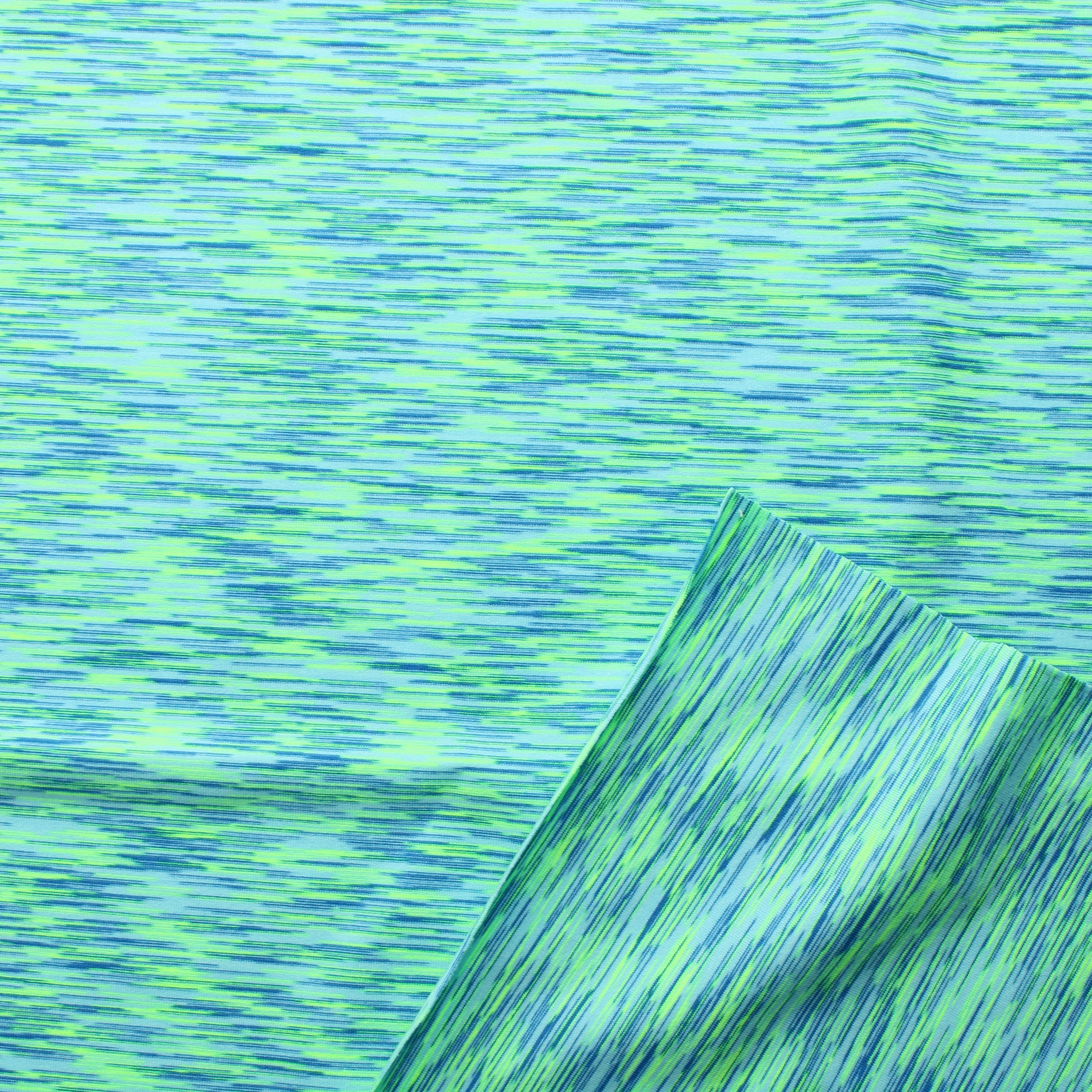 Monivärinen trikoomainen Neulos - Pala