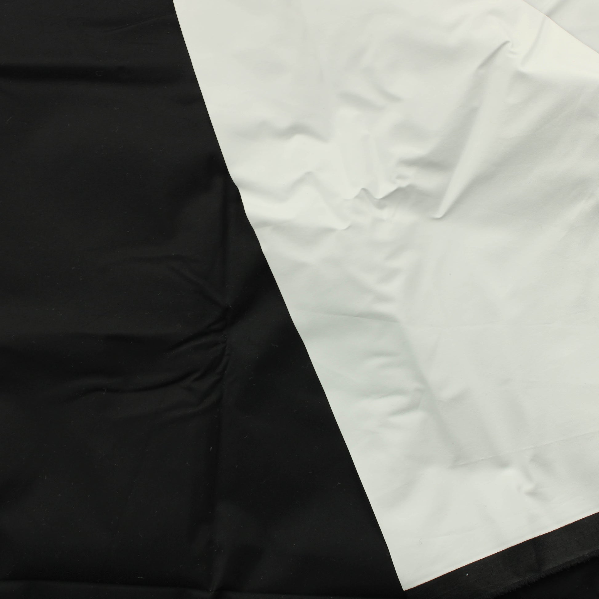 Musta pinnoitettu tekokuitu - Palapaketti