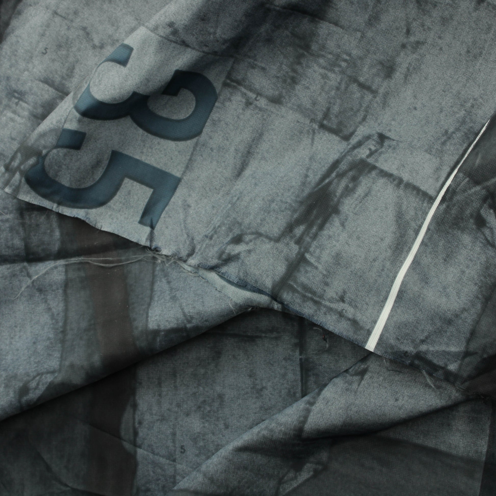 Harmaa numerokuvioitu Vuorikangas - Pala