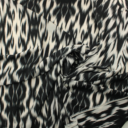 Mustavalkoinen Sifonki - Pala