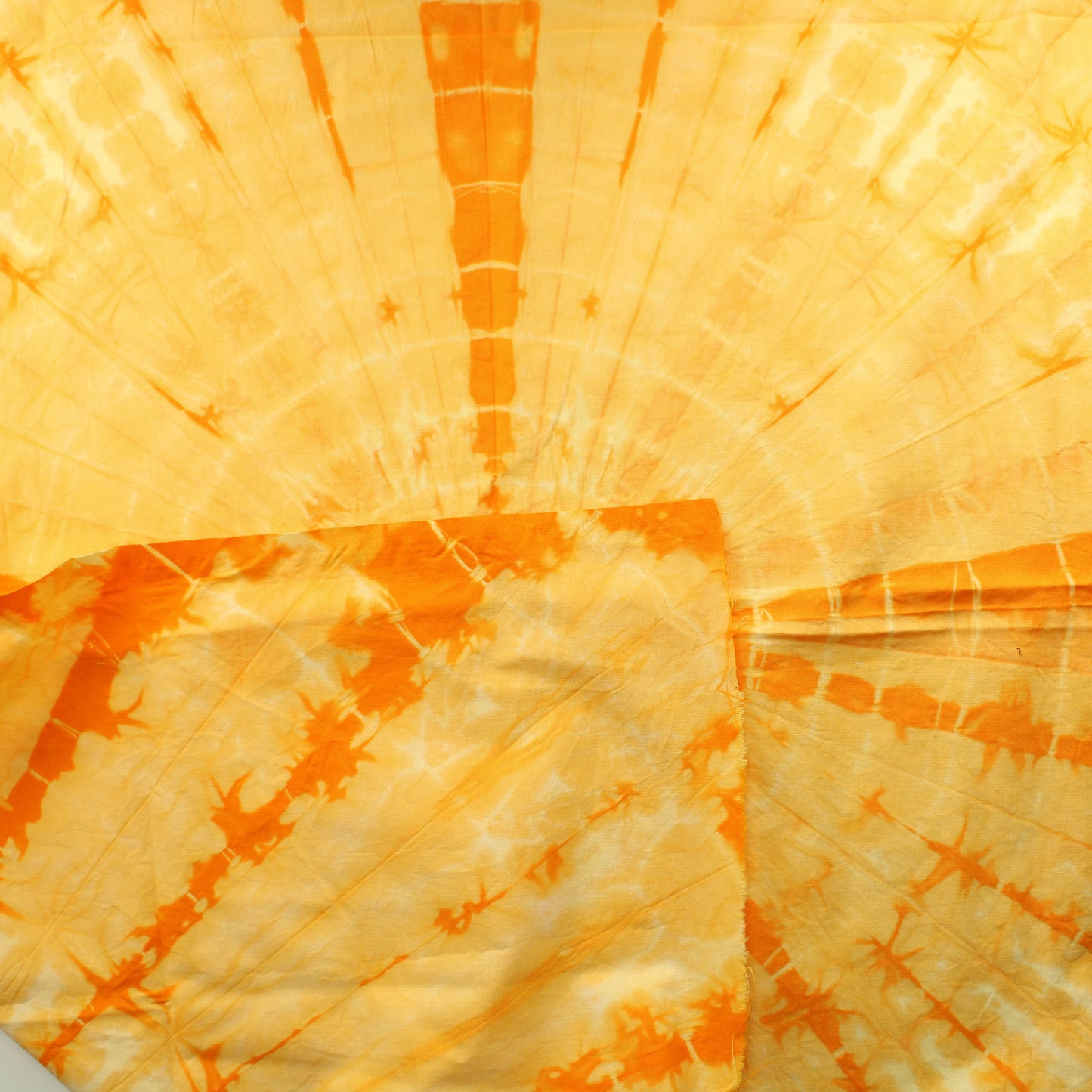 Batiikkivärjätty keltainen Puuvilla - Pala