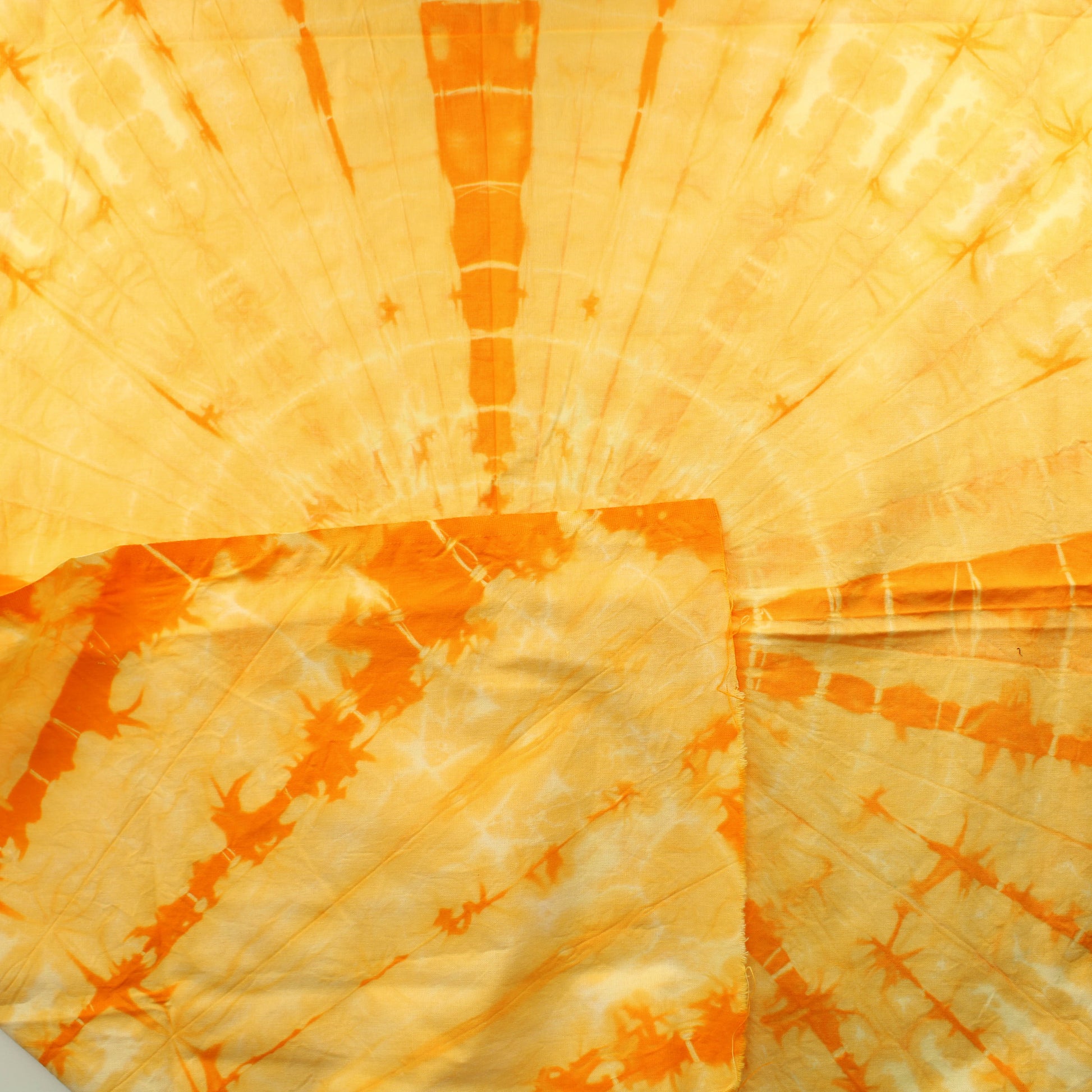 Batiikkivärjätty keltainen Puuvilla - Pala