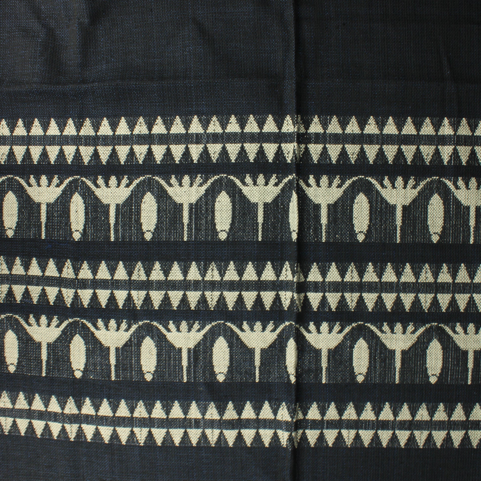 Kukkakuvioinen Villakangas - Pala