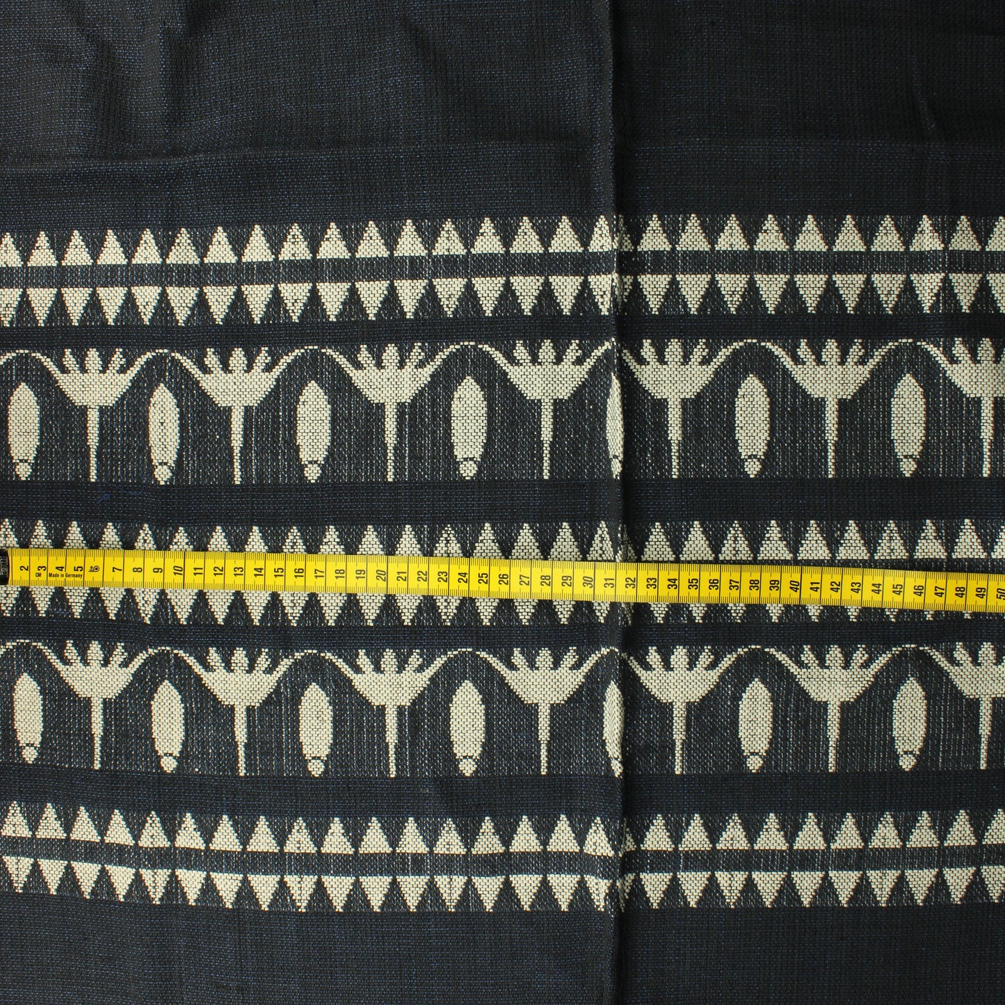 Kukkakuvioinen Villakangas - Pala