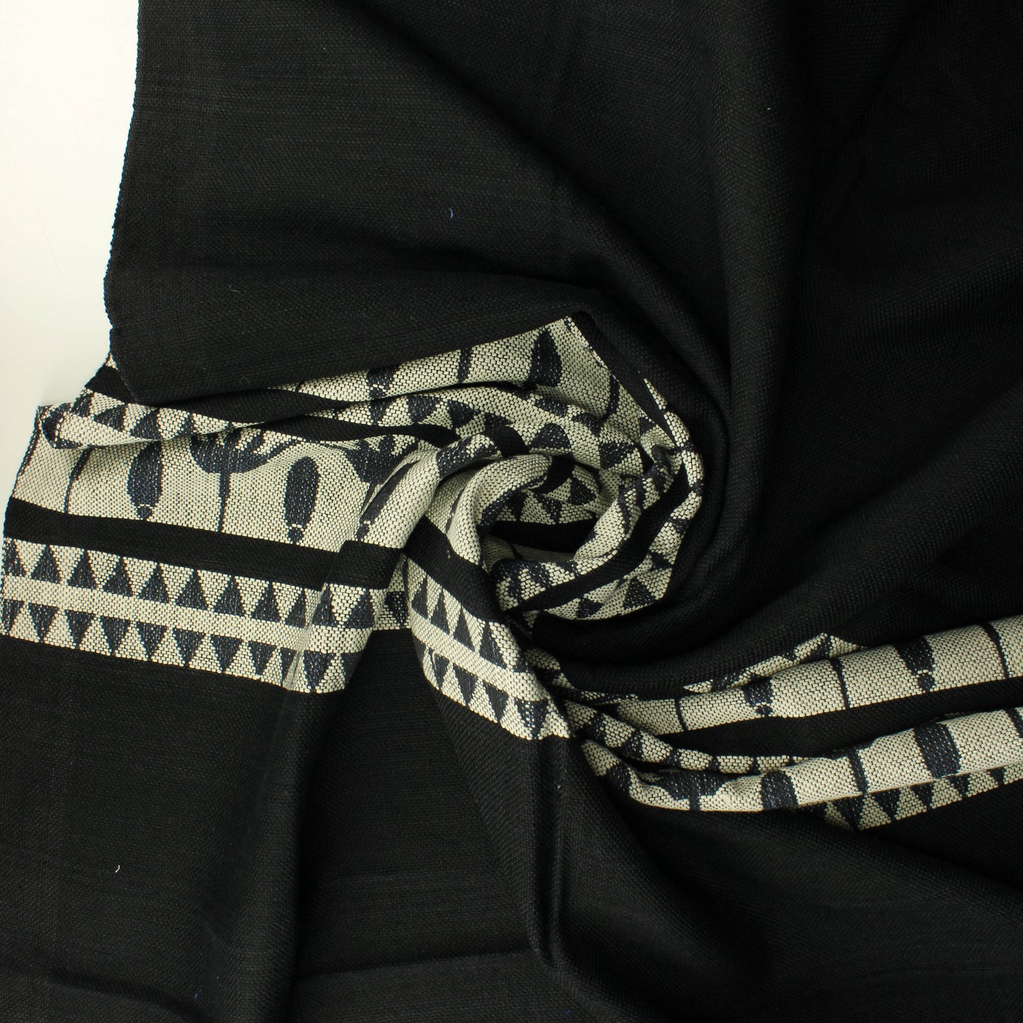 Kukkakuvioinen Villakangas - Pala