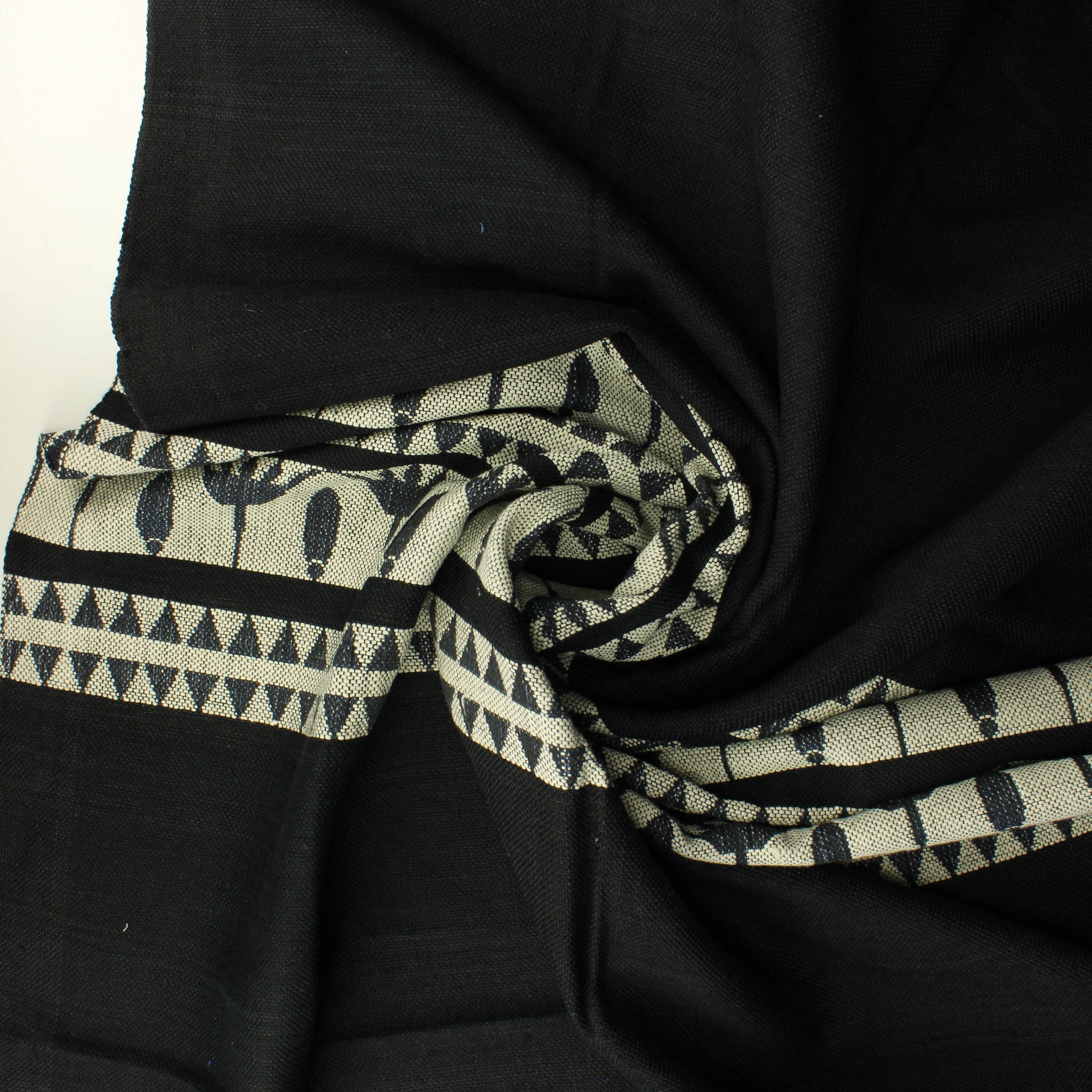 Kukkakuvioinen Villakangas - Pala