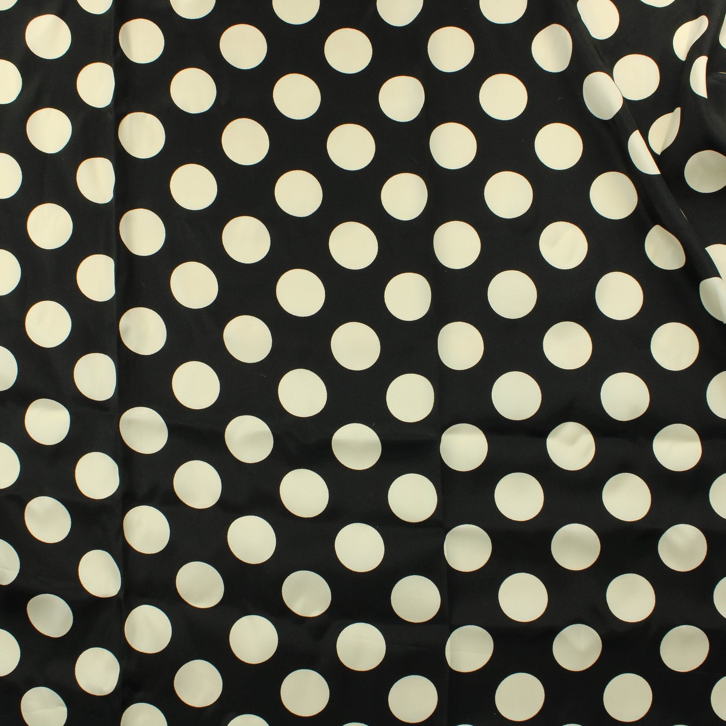 Musatvalkoinen pallo Satiini - Pala