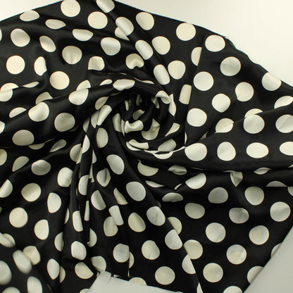 Musatvalkoinen pallo Satiini - Pala