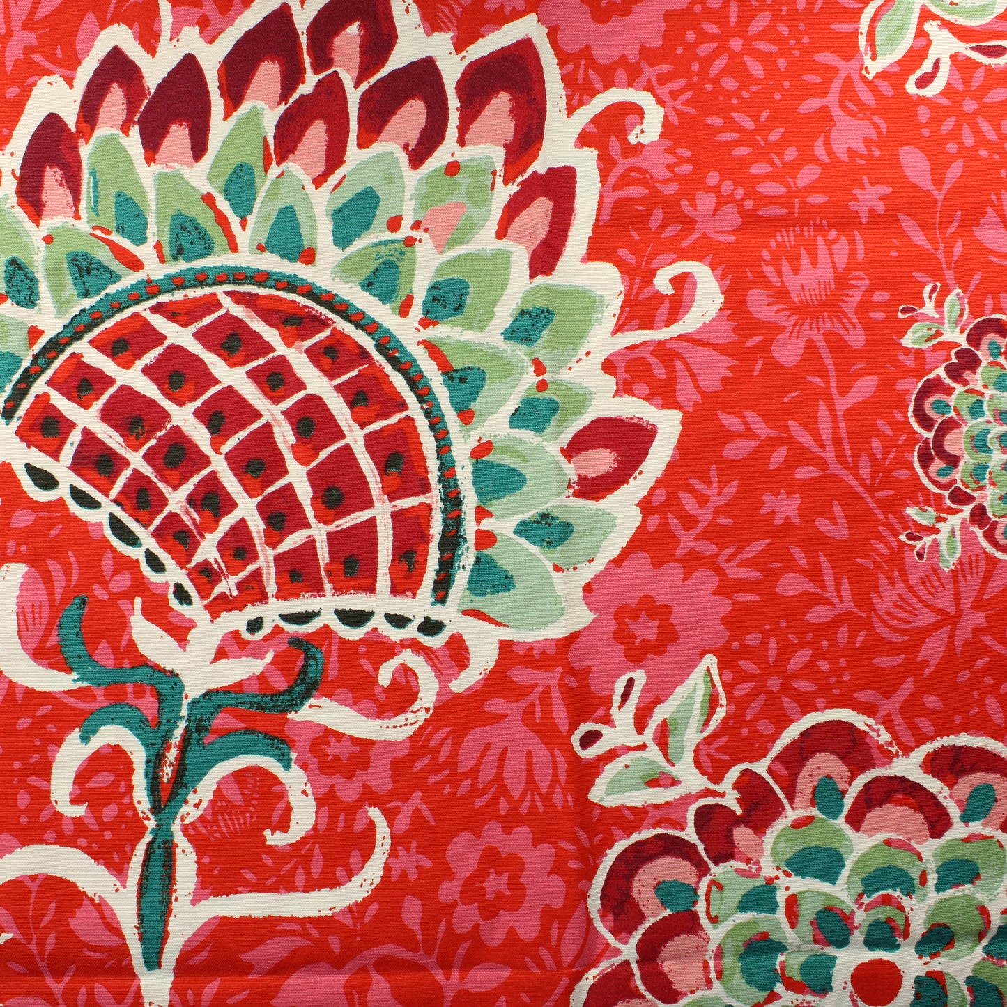 Kukkakuvioiset Puuvillaverhot - Palapaketti