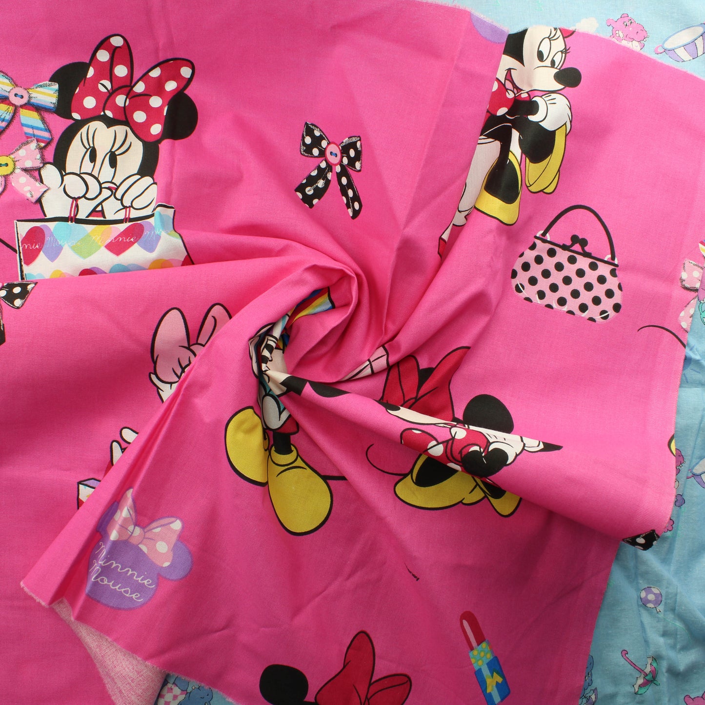 Iines ja Minni shoppailee Puuvilla - Pala