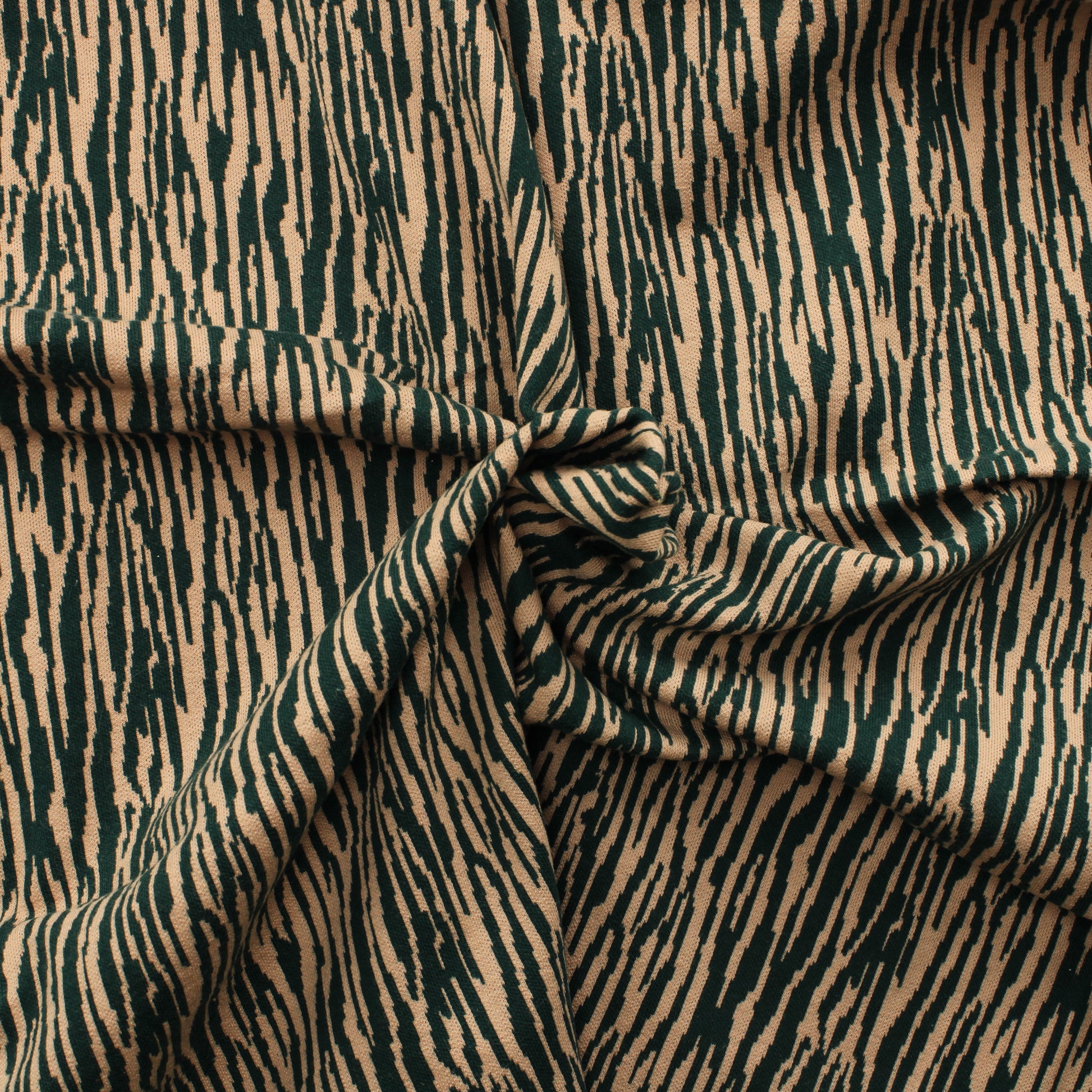 Vaaleanpunaista ja vihreää kuviota Neulos - Pala