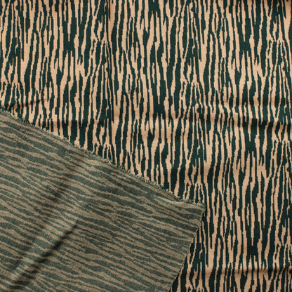 Vaaleanpunaista ja vihreää kuviota Neulos - Pala