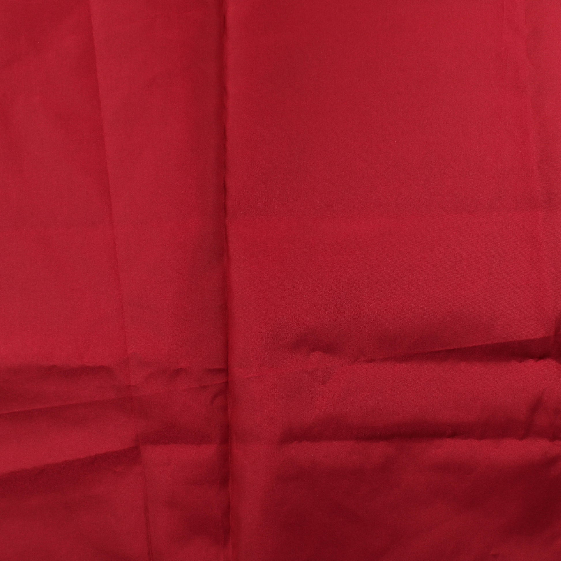 Punainen tekokuitu - Pala