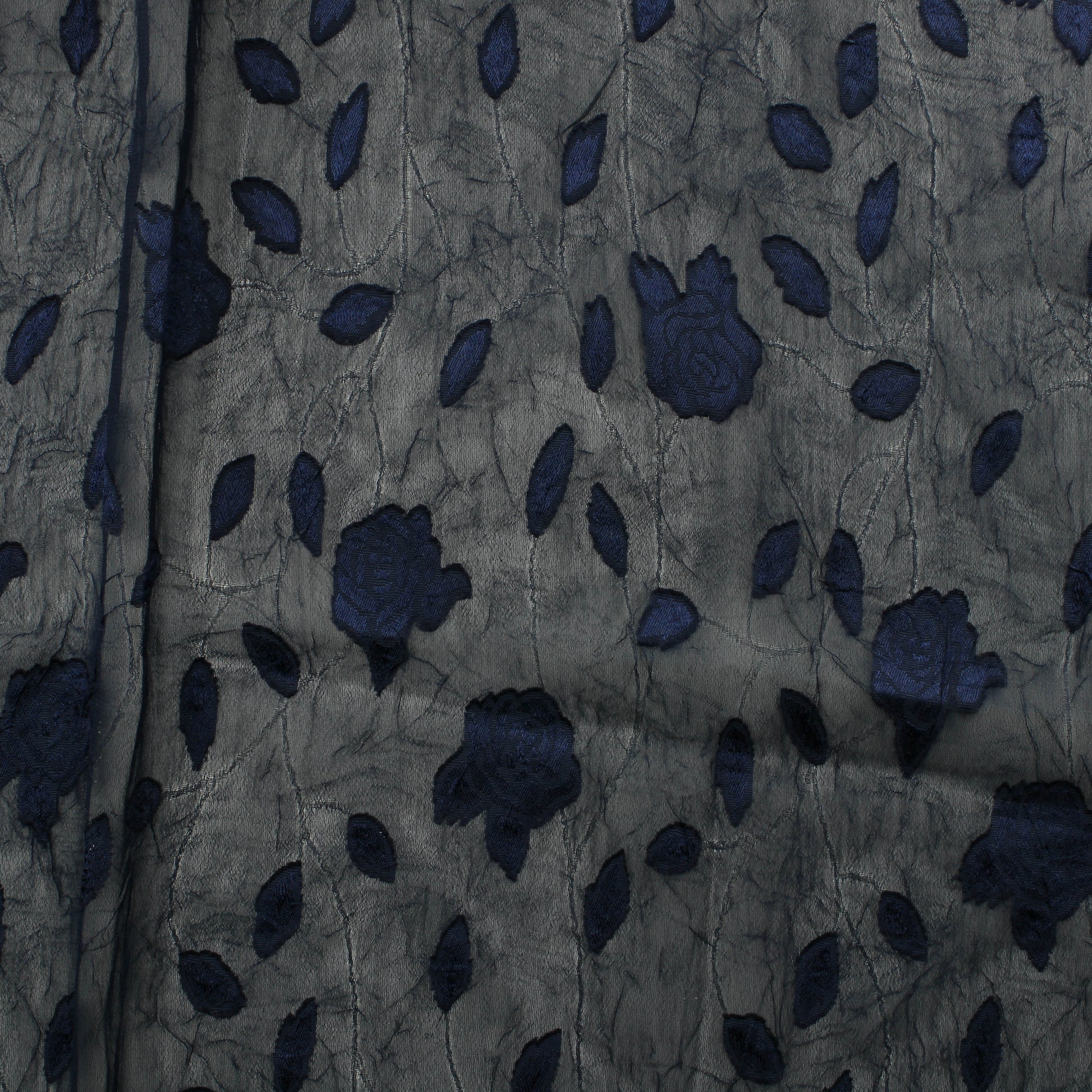 Ruusukuvioinen Vaatetuskangas - Pala