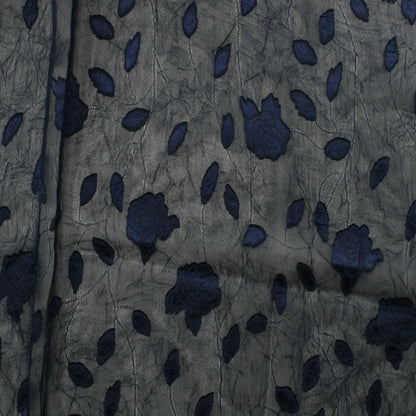 Ruusukuvioinen Vaatetuskangas - Pala