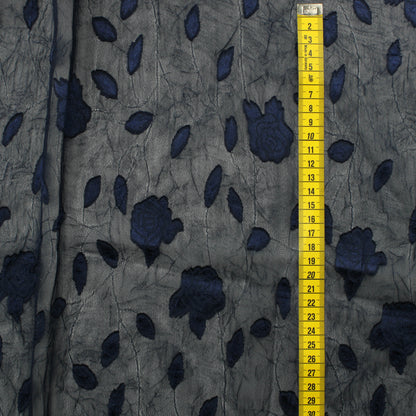 Ruusukuvioinen Vaatetuskangas - Pala