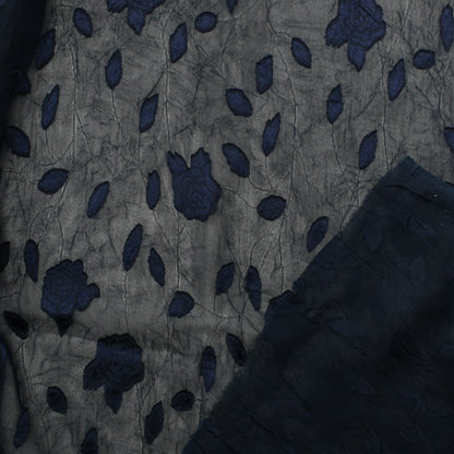 Ruusukuvioinen Vaatetuskangas - Pala