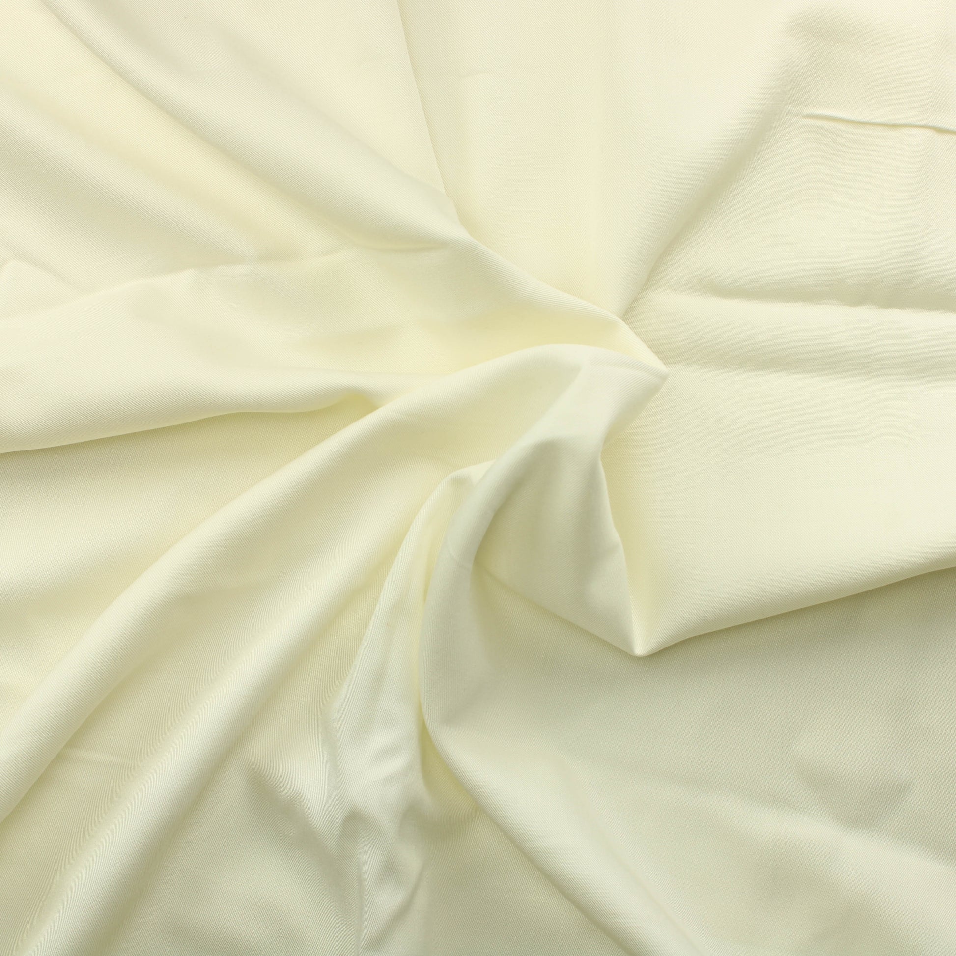 Luonnonvalkoinen tekokuitu - Pala