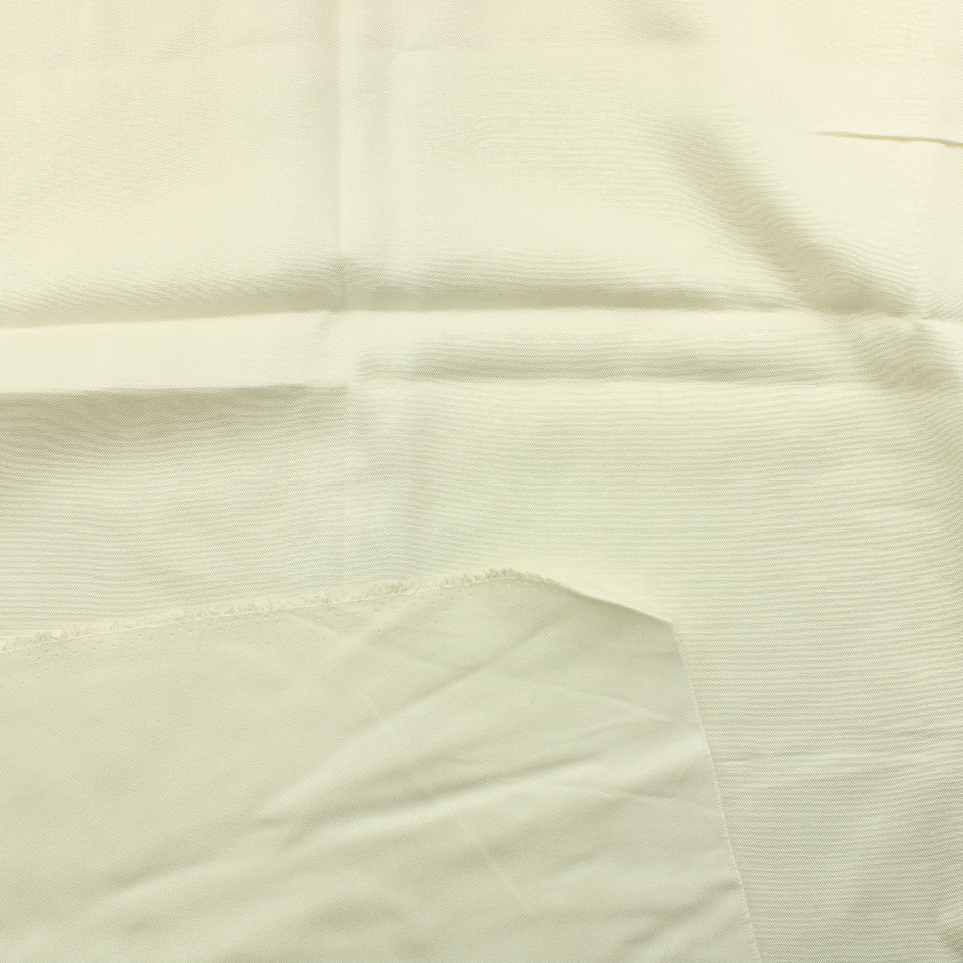 Luonnonvalkoinen tekokuitu - Pala