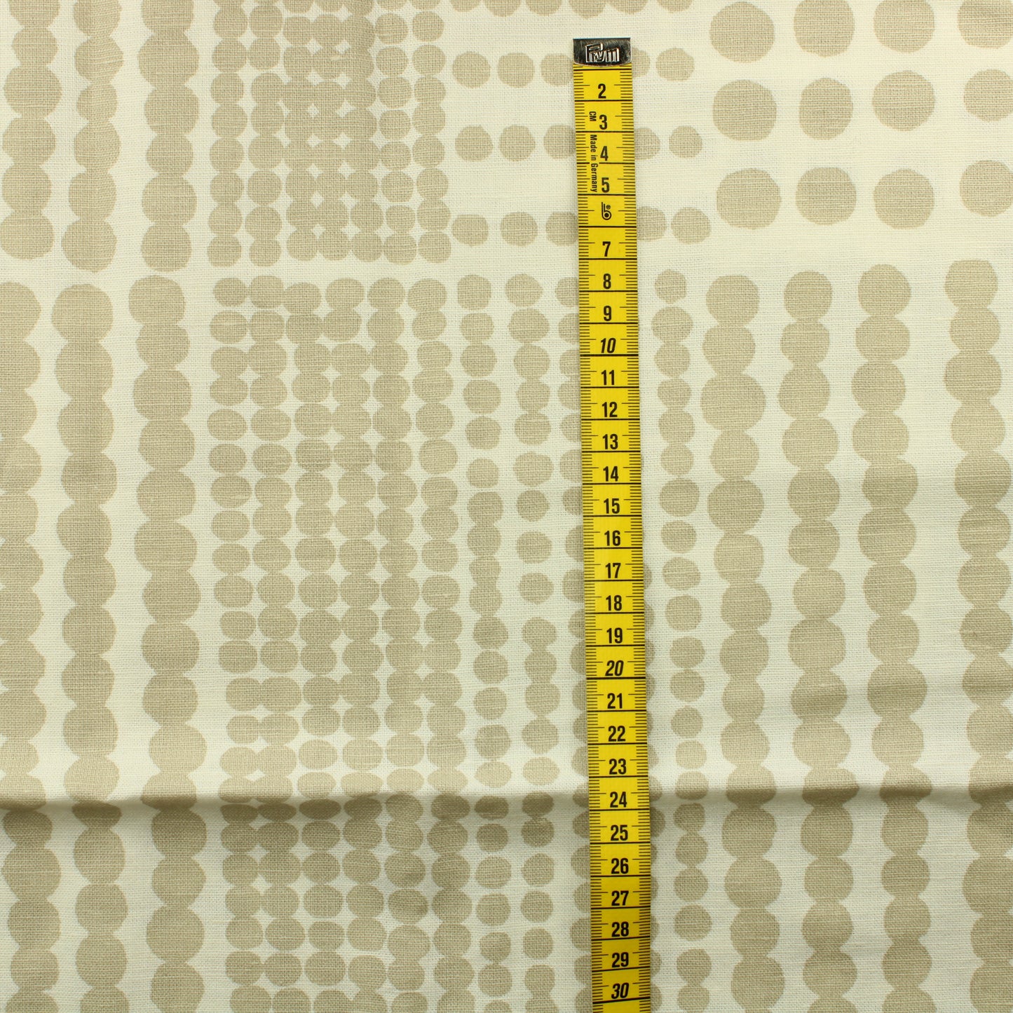 Luonnonvalkoinen pallokuvioinen Verhokangas - Pala