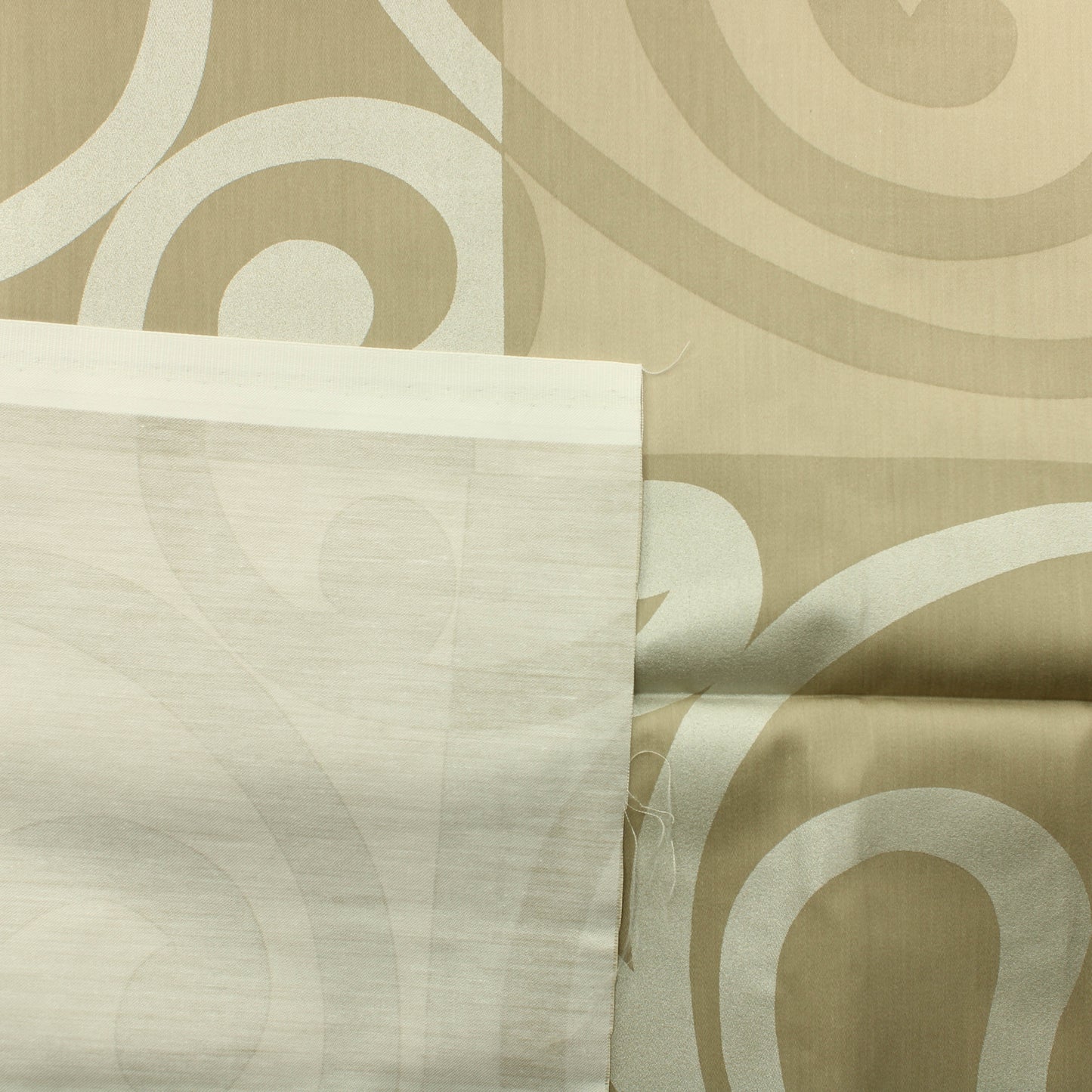 Vallila Beige Kiemurakuvioinen Sisustuskangas - Pala