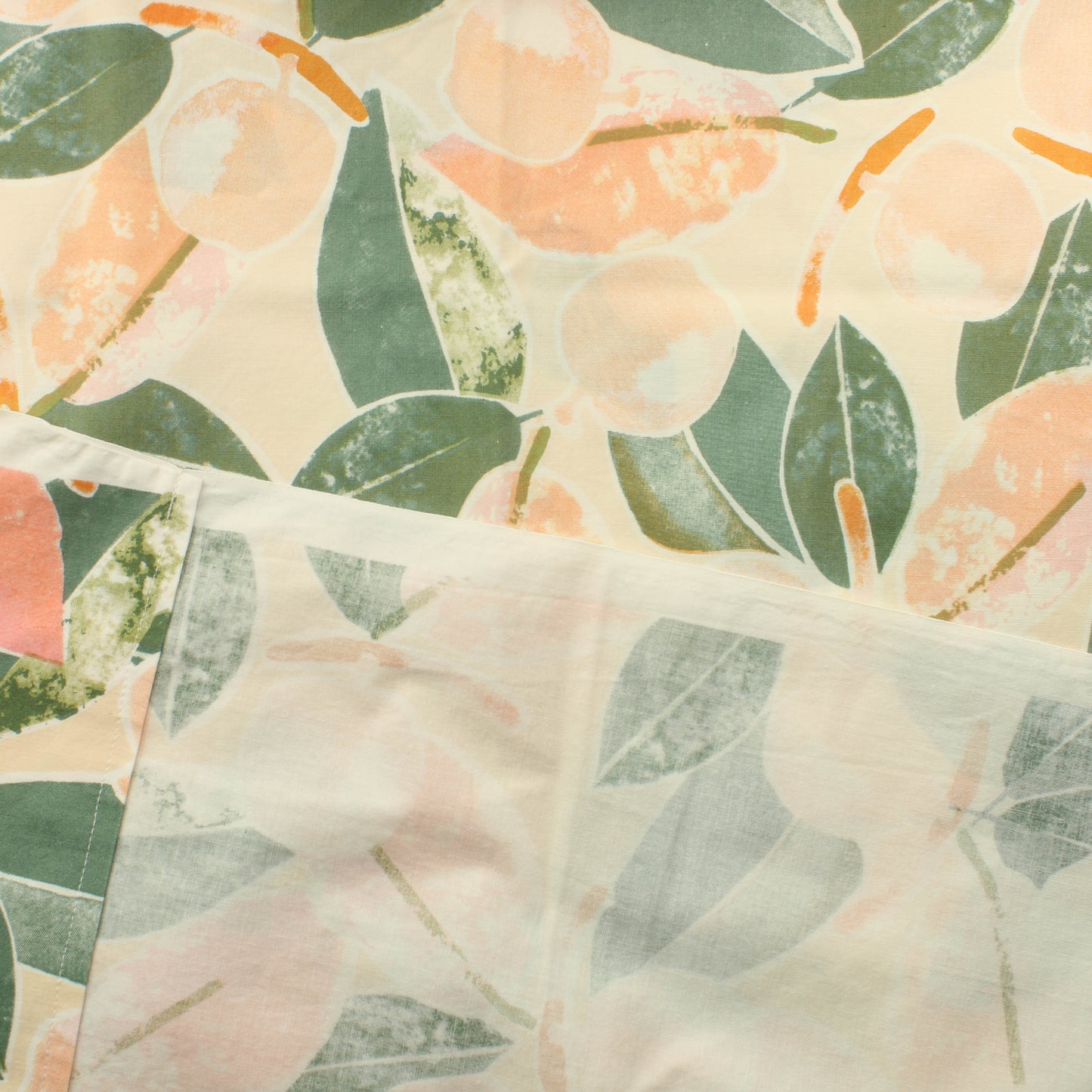 Marimekko Onnen omenat Puuvillaverhot - Palapaketti