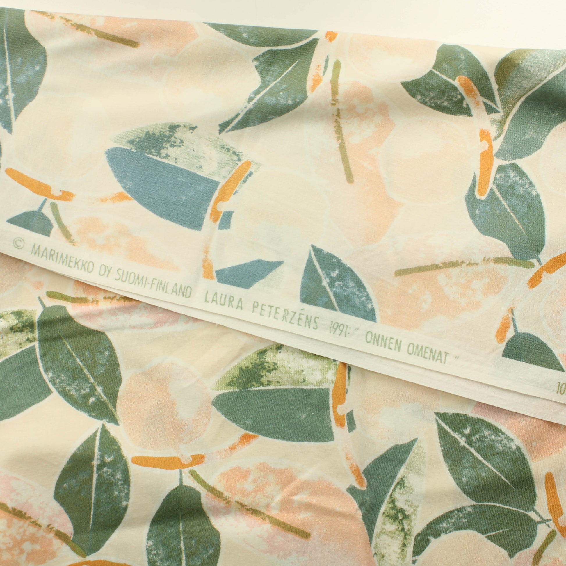 Marimekko Onnen omenat Puuvillaverhot - Palapaketti