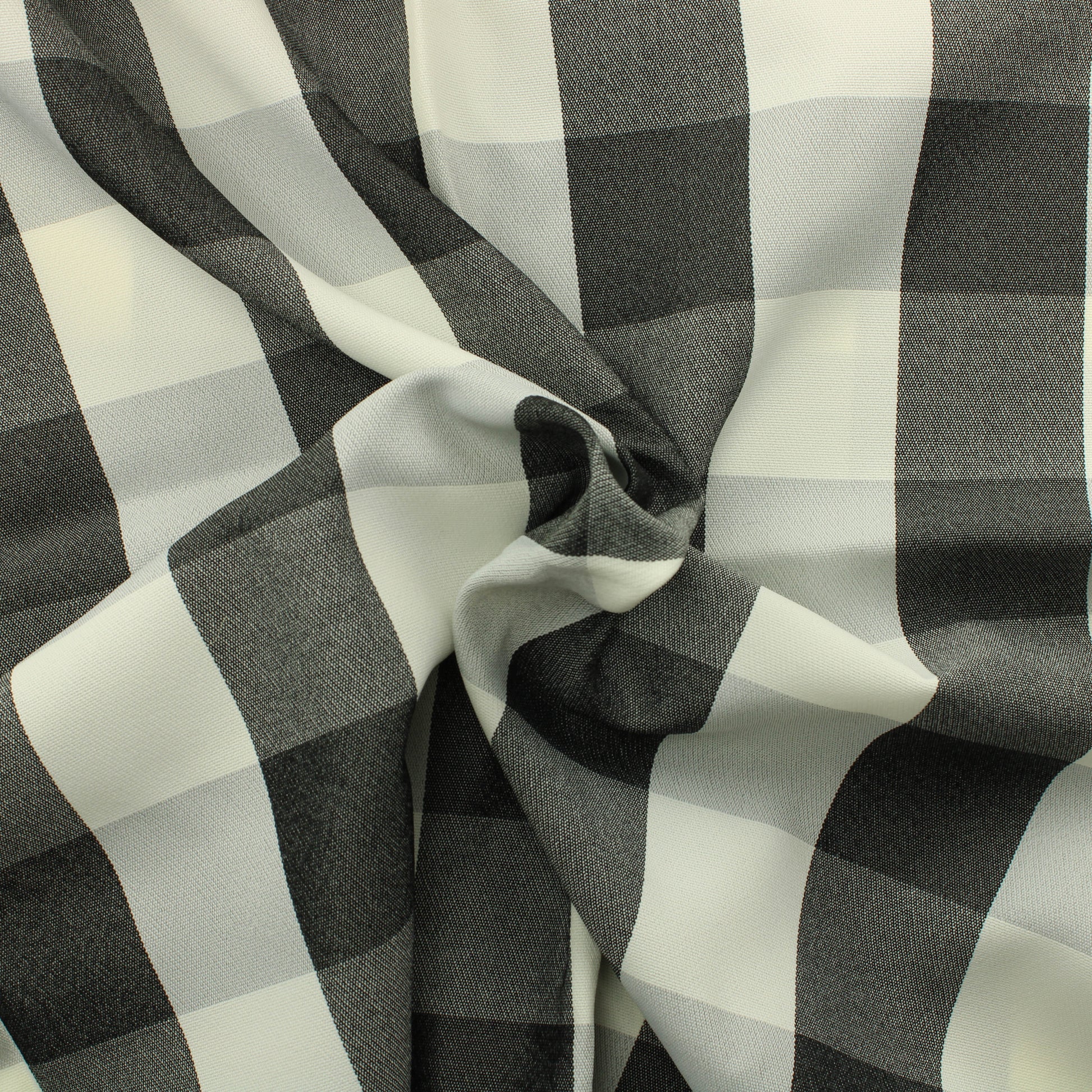 Mustavalkoinen tekokuitu - Pala