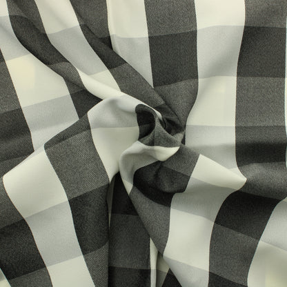 Mustavalkoinen tekokuitu - Pala