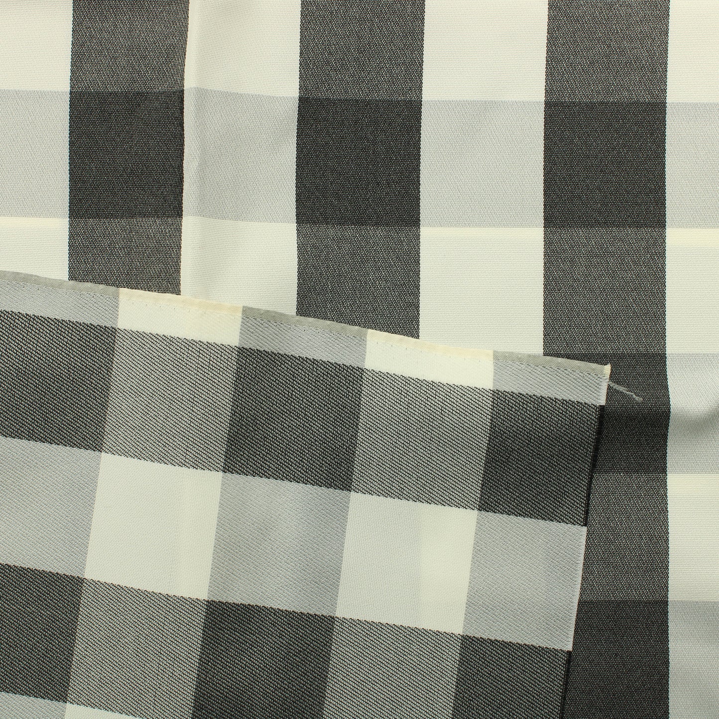 Mustavalkoinen tekokuitu - Pala