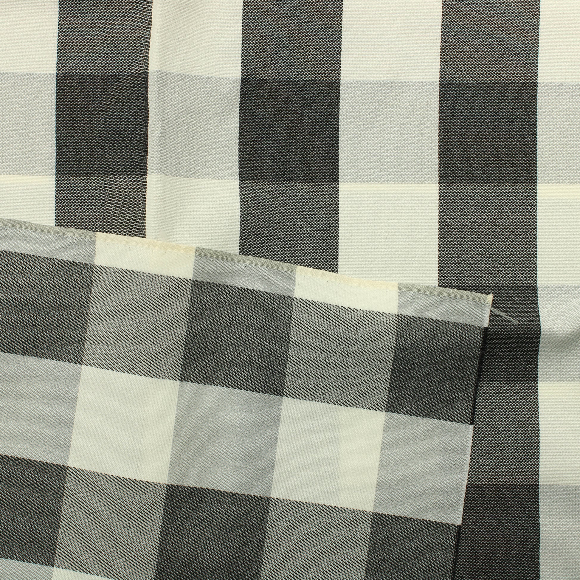 Mustavalkoinen tekokuitu - Pala