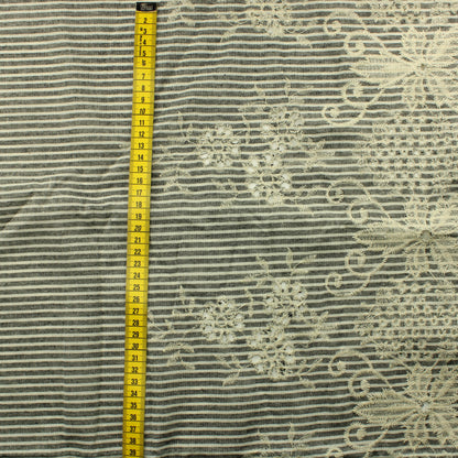 Brodeerattu Puuvilla - Pala