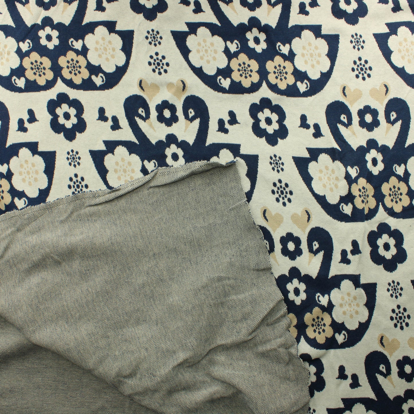 Paapii Joutsen Neulos - Pala