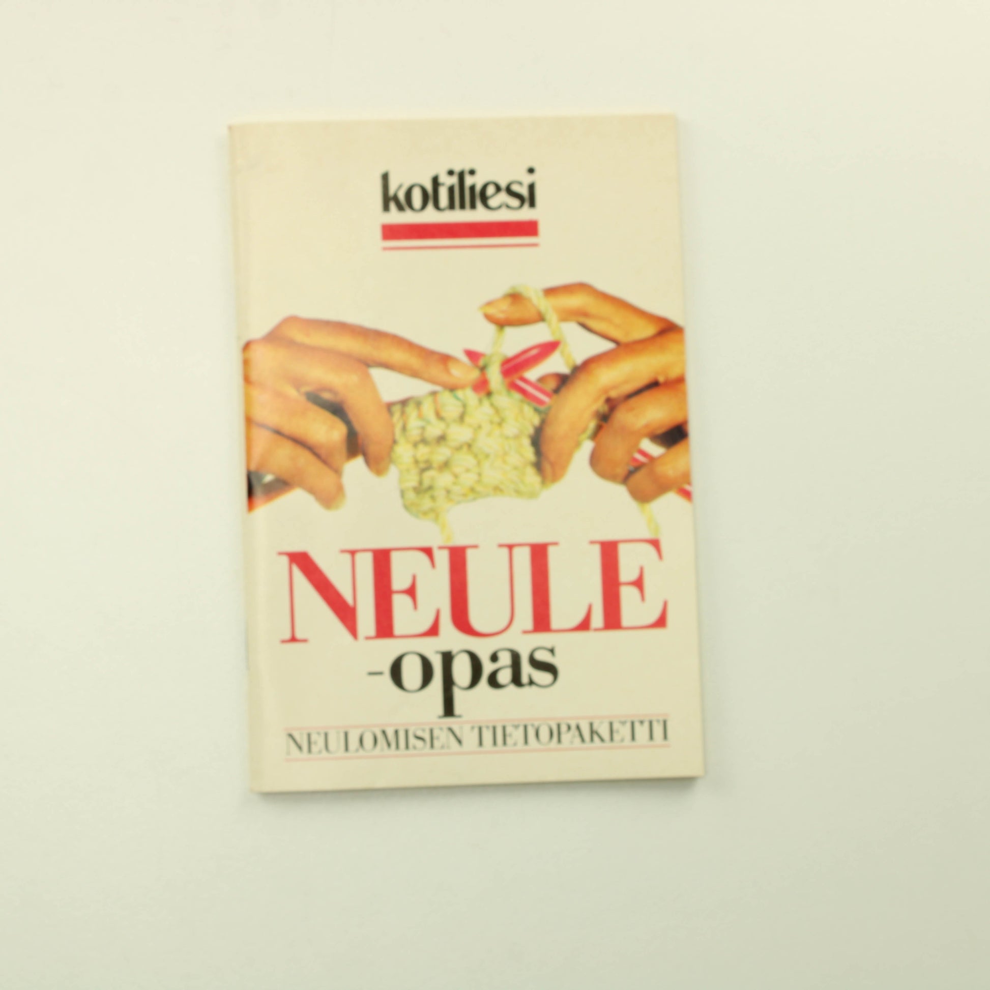 Kotiliesi Neule-ops