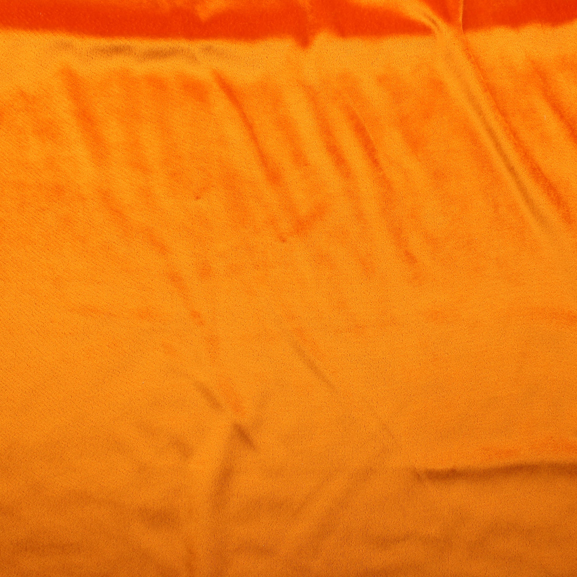 Oranssi Velour - Mittamyynti