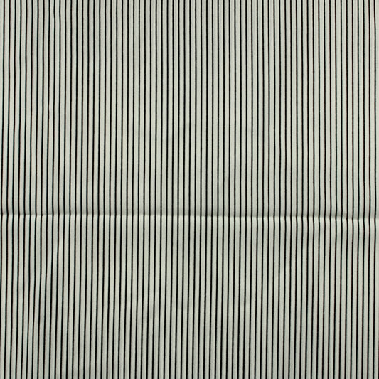 Mustavalkoinen raidallinen Vaatetuskangas - Palapaketti