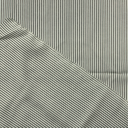 Mustavalkoinen raidallinen Vaatetuskangas - Palapaketti