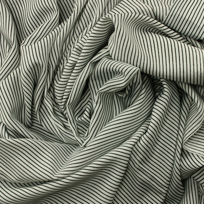 Mustavalkoinen raidallinen Vaatetuskangas - Palapaketti