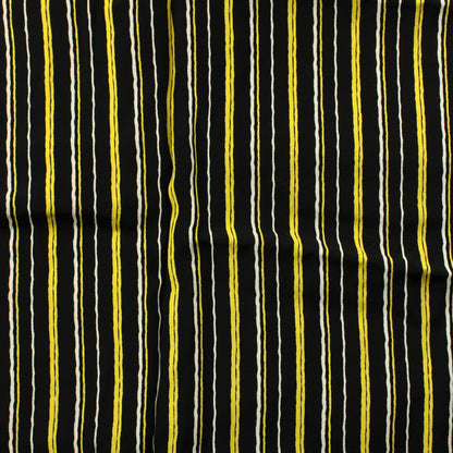 Mustapohjainen pystyraitainen Vaatetuskangas - Pala