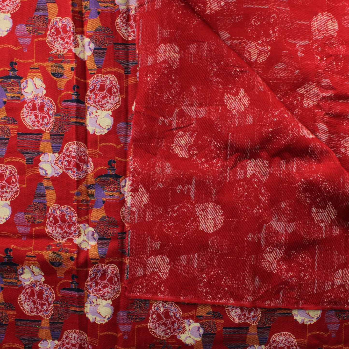 Punapohjainen kuviollinen Puuvillasekoite tvilli - Pala