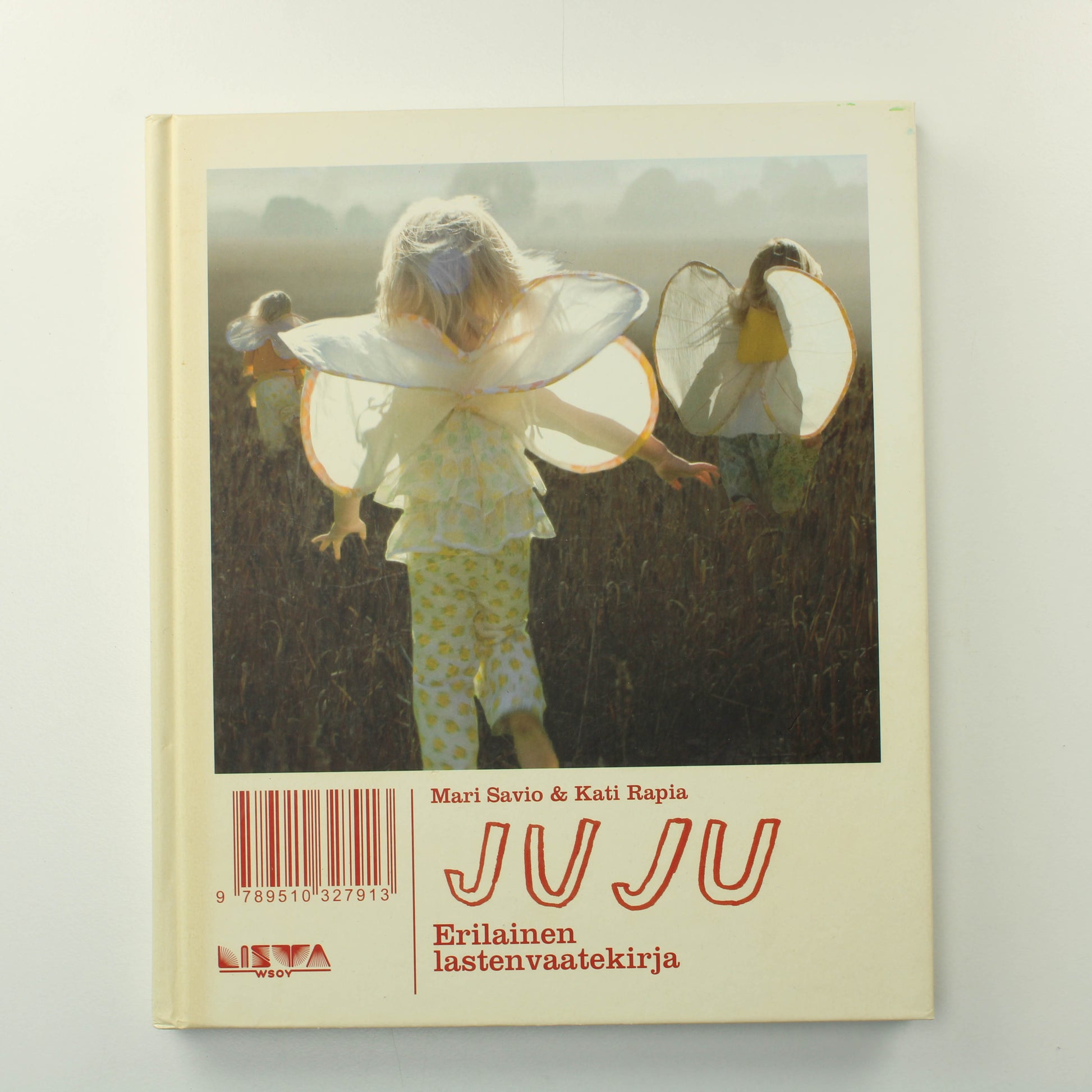 Mari Savio, Kati Rapia: Juju, erilainen lastenvaatekirja