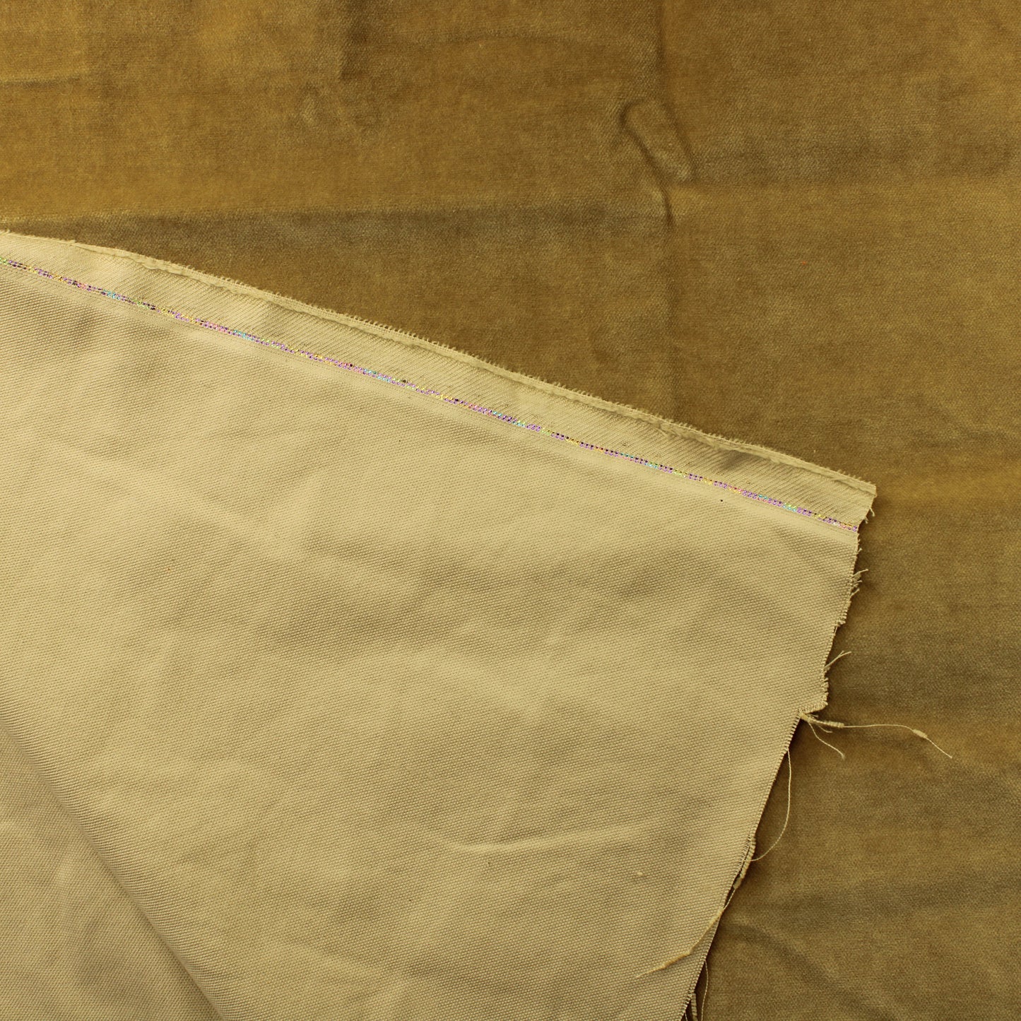 Vaaleanruskea Sametti - Pala