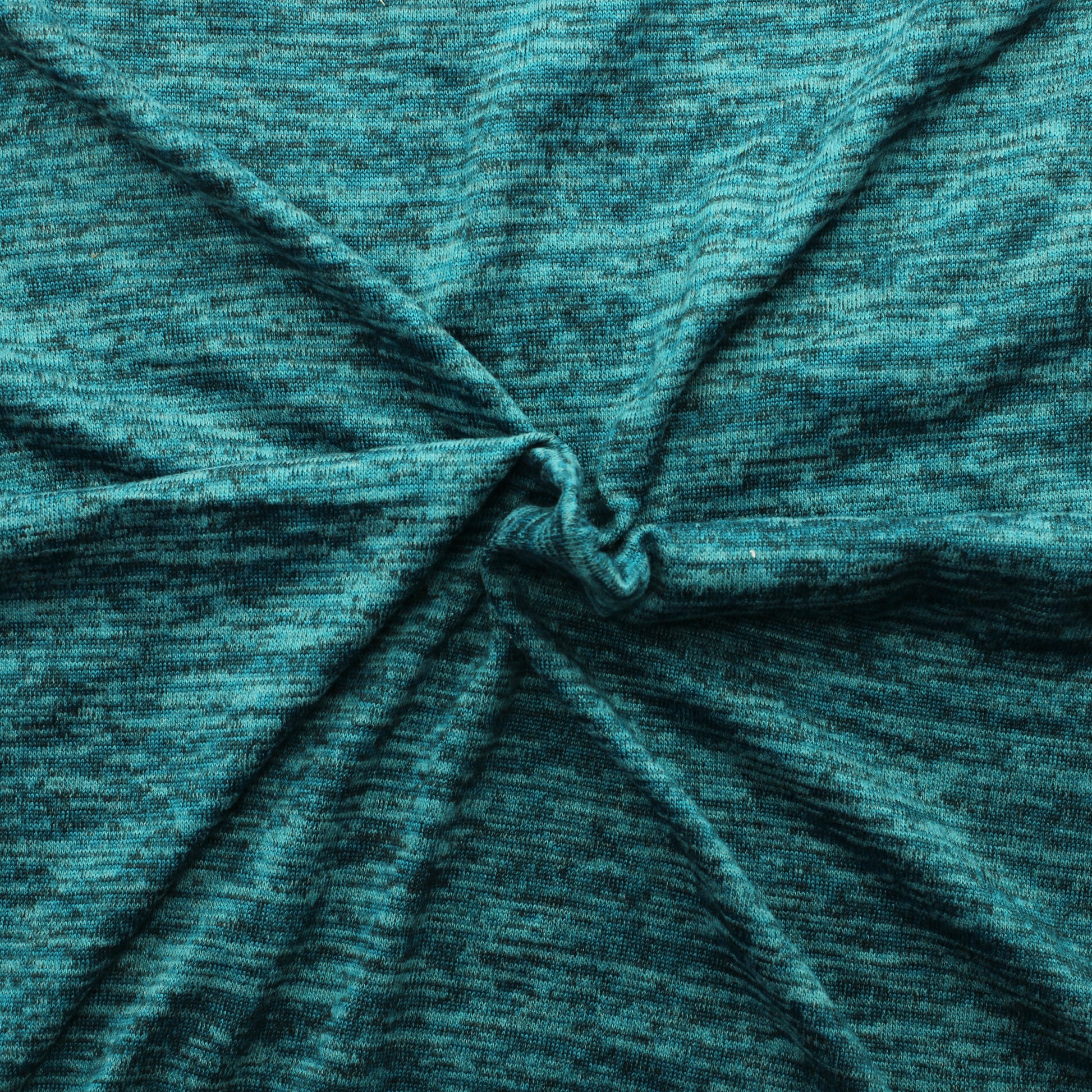 Petrooli Meleerattu Neulos - Pala