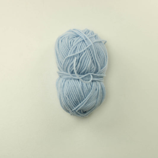 Vaaleansininen villa- tai villasekoitelanka